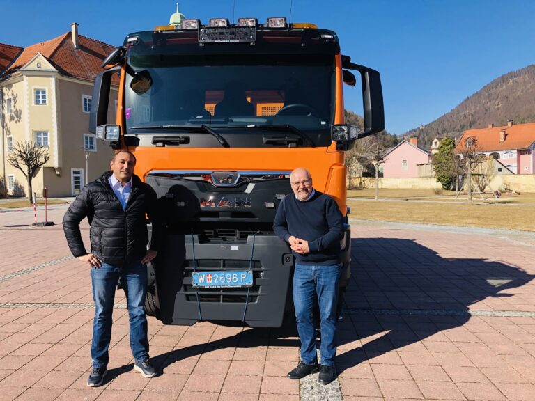 šbergabe LKW Wirtschaftshof